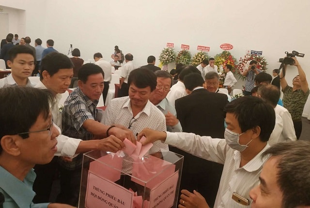 Cổ đông BFC bỏ phiếu
